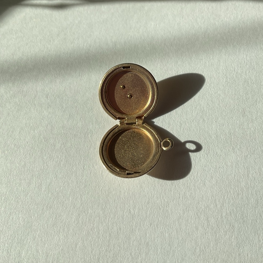 Black Hills Gold Locket - Picture 4 of 8